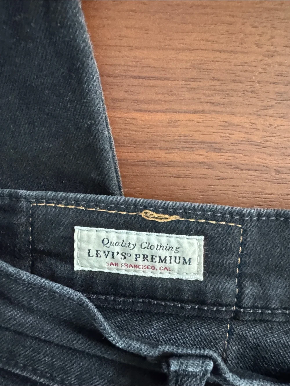 Levi's Black Slim Straight Men's Jeans with Signature Patch